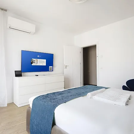 Smart Concept Living Plaza Apartment Bucharest Room photo